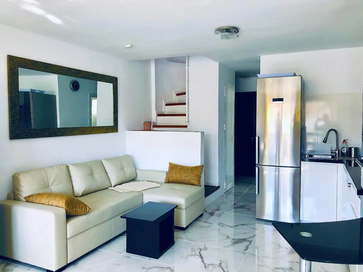 Dona Lola Elena - Nice Duplex Apartment With Sea Views Close To Beach Sitio de Calahonda Spain